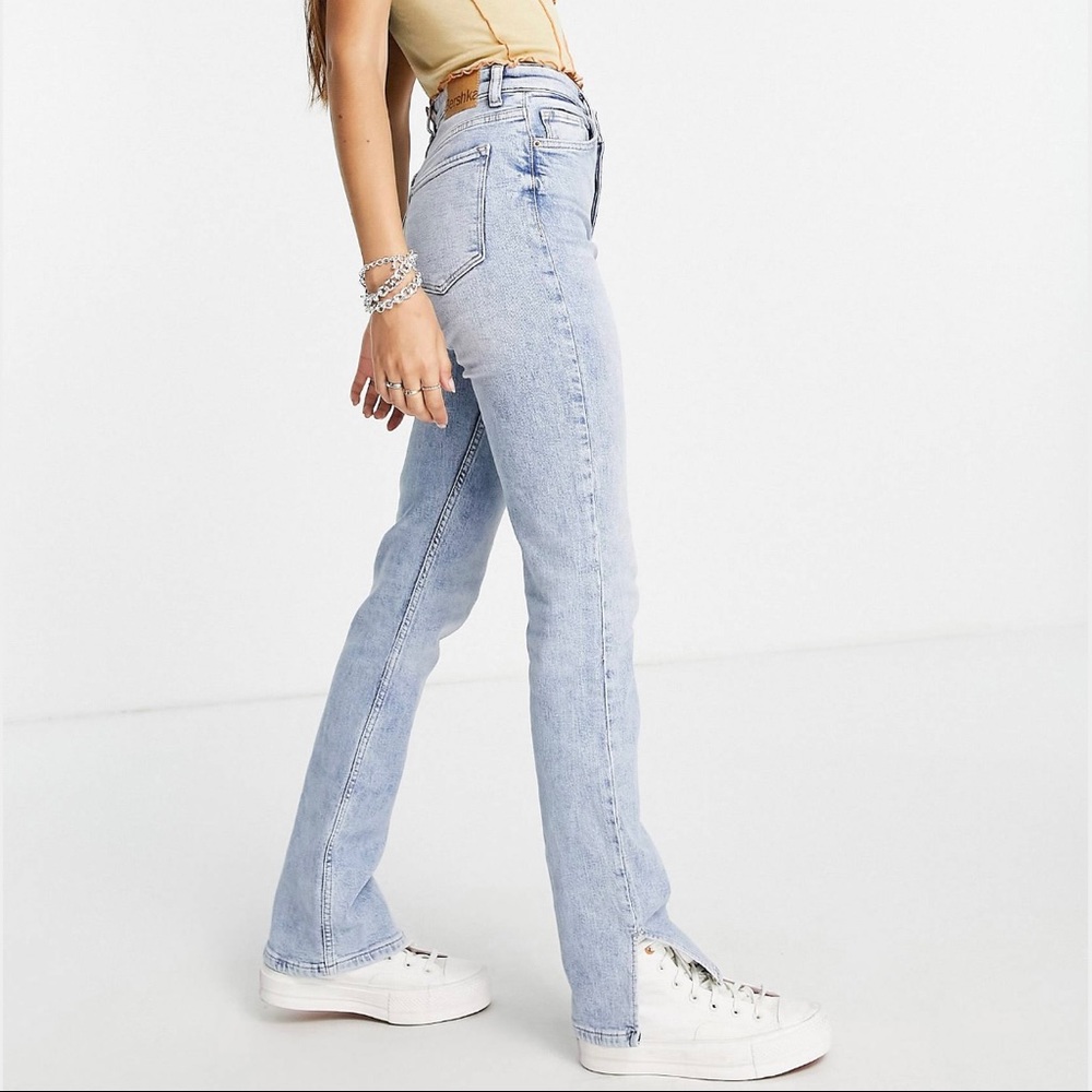 Bershka split hem straight jean - Asos